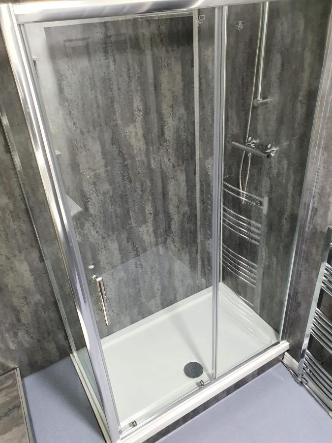 Red Lion Rooms - Self Check In Dalton in Furness Luaran gambar